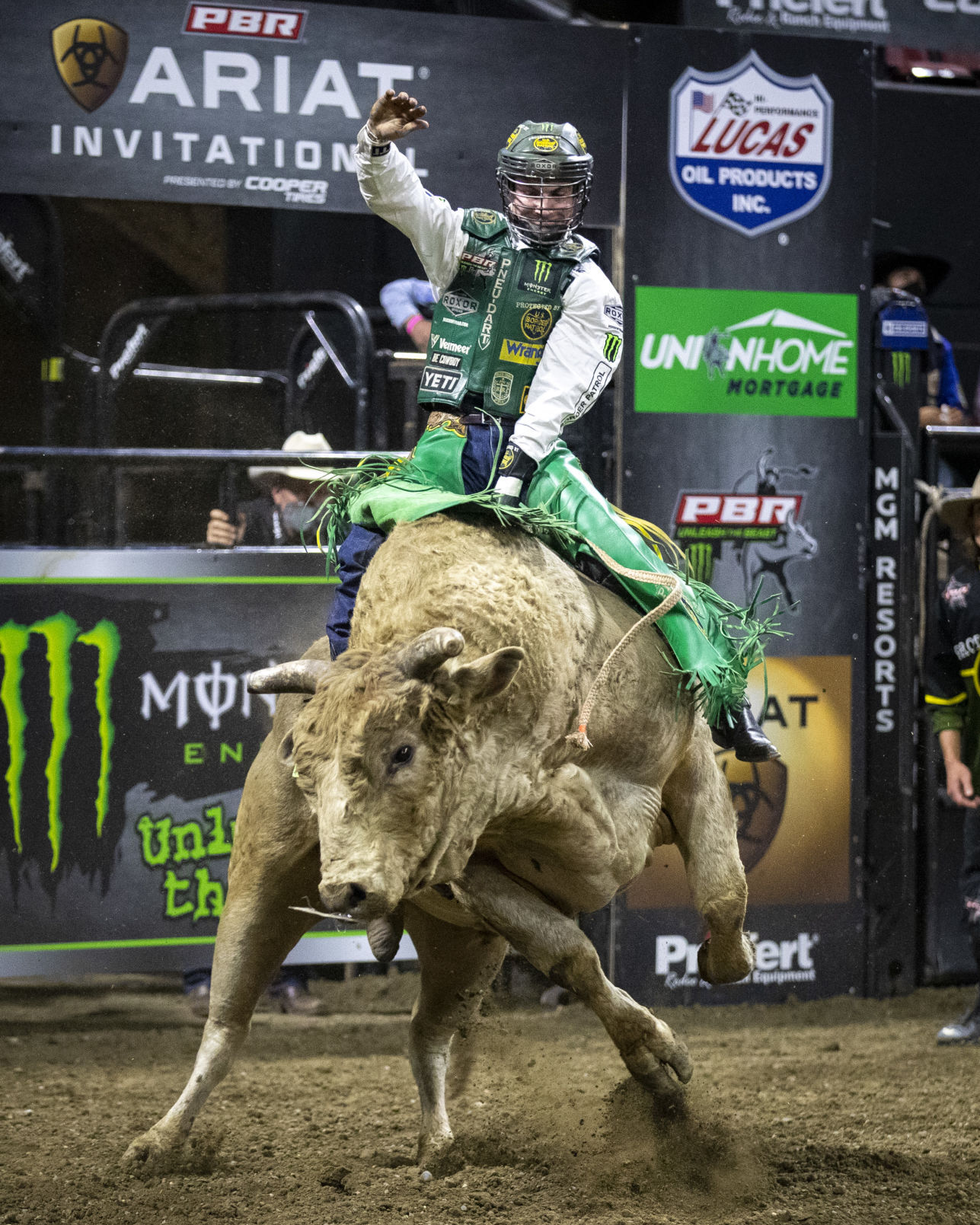 PBR Unleash the Beast Ariat Invitational